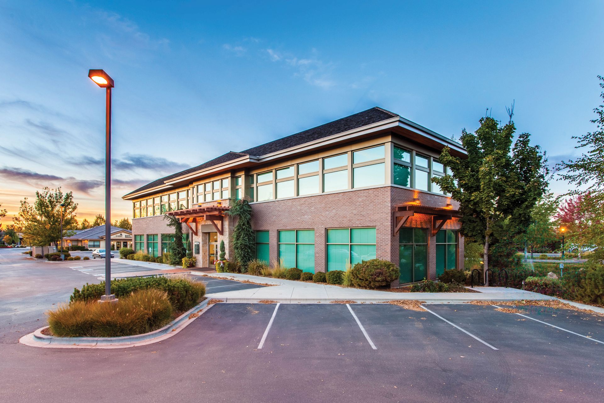 small commercial building for maintenance plan